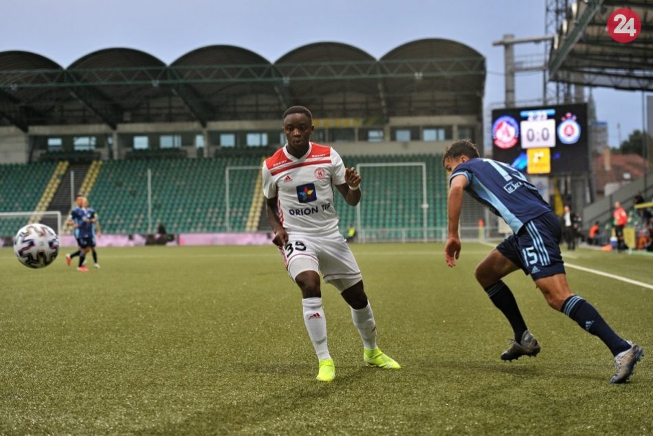 OBRAZOM: AS Trenčín - ŠK Slovan Bratislava 1:2
