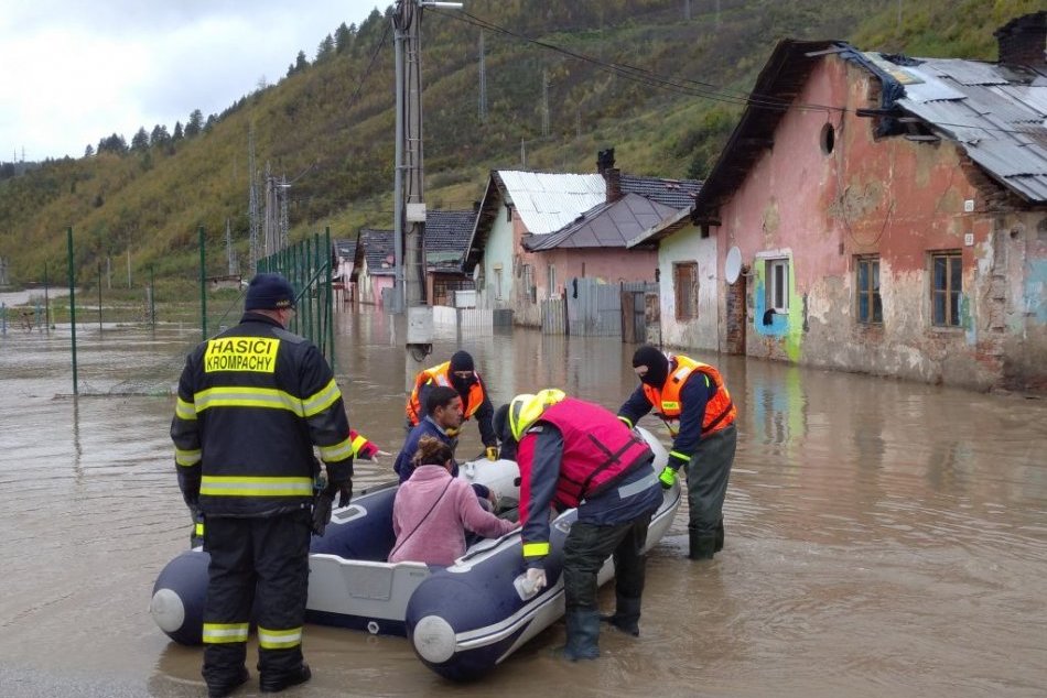 Vodný živel vyčíňa v Krompachoch: Ľudí museli evakuovať!