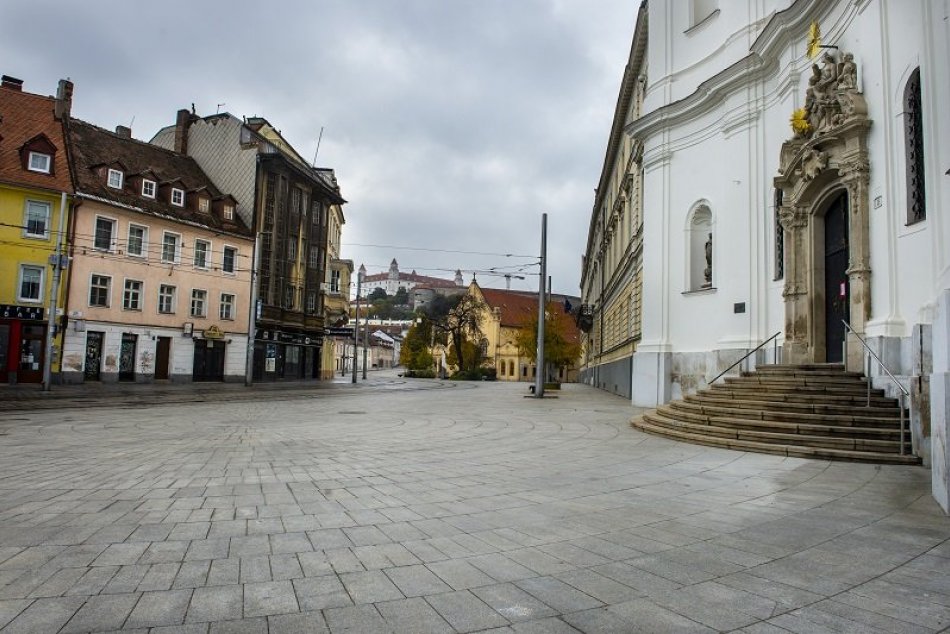 Zákaz vychádzania na Slovensku