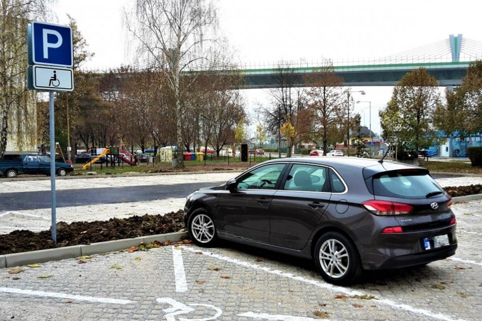 OBRAZOM: Dopravné zmeny na považskobystrickom sídlisku Stred