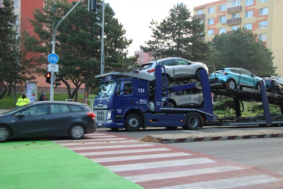 Spustili prevádzku cyklotrasy a semaforov