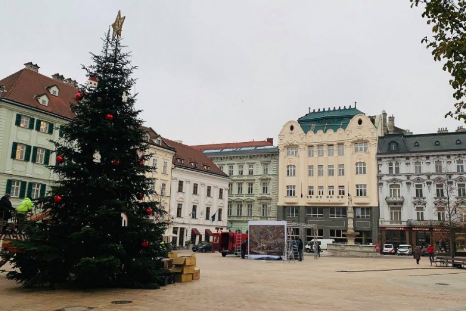 Stromček na Hlavnom námestí