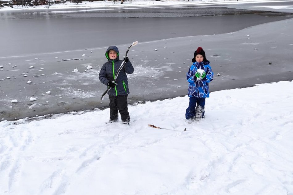 Takto to vyzeralo asi pred rokom: Michalovce a okolie boli pod bielou perinou