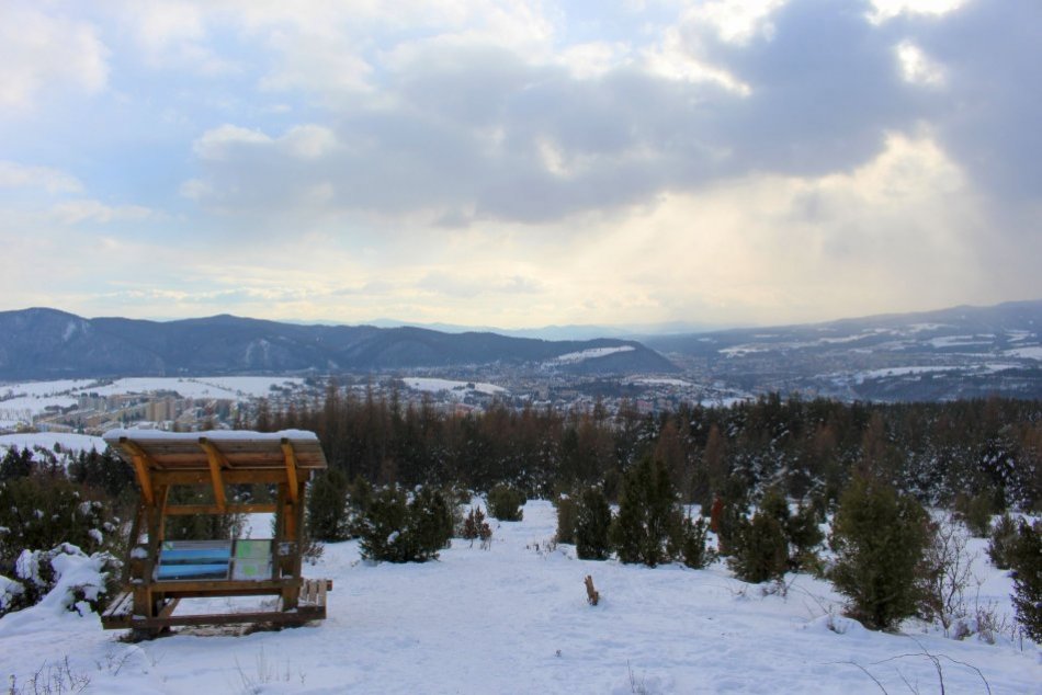 V OBRAZOCH: Pokochajte sa výhľadmi na Bystricu z vrchu Búčičie