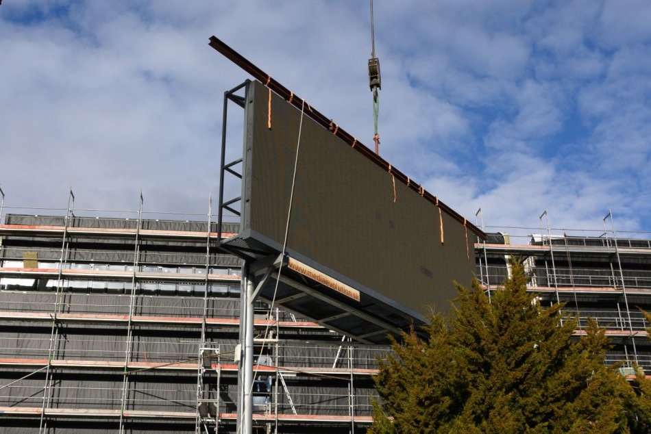 V OBRAZOCH: Z centra Nitry zmizla veľkoplošná obrazovka