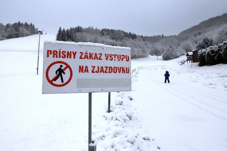 V OBRAZOCH: Aj lyžiarske stredisko Selce - Čachovo zíva prázdnotou