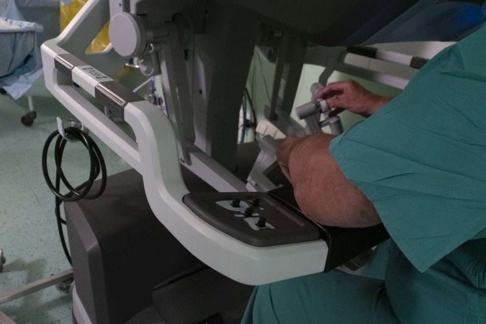 Pred 10 rokmi v Bystrici urobili 1. roboticky asistovanú operáciu na Slovensku