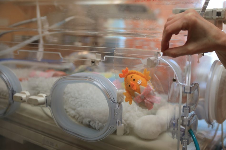 Darčeky pre bábätká v novozámockej nemocnici