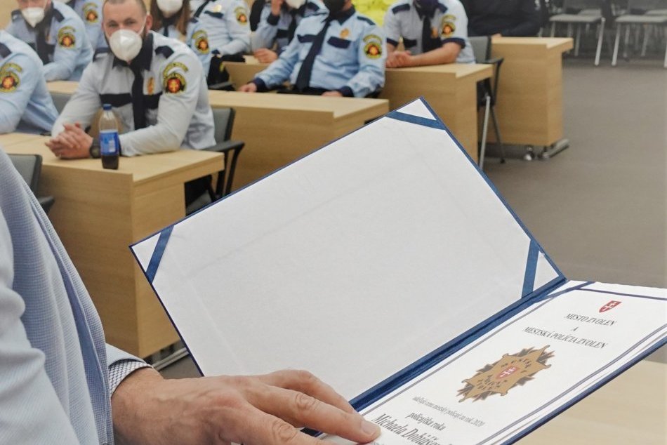V OBRAZOCH: Zvolenská primátorka sa poďakovala mestským policajtom