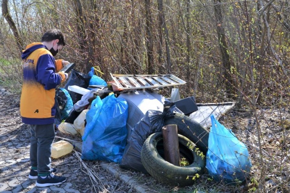 Upratovacia akcia Každé vrece sa ráta
