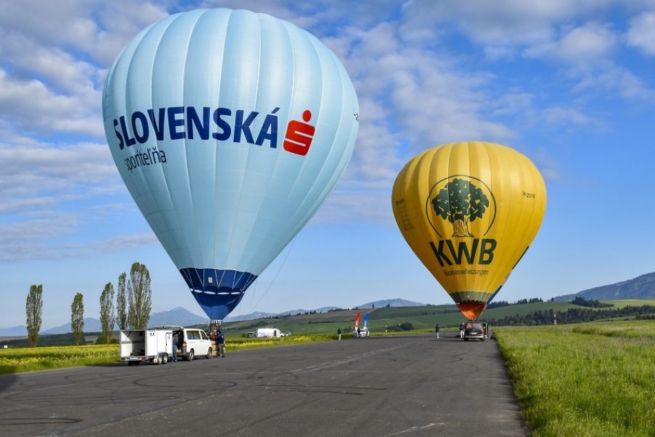 FOTO: Sezónu na Liptove odštartovali netradične, letom v balóne