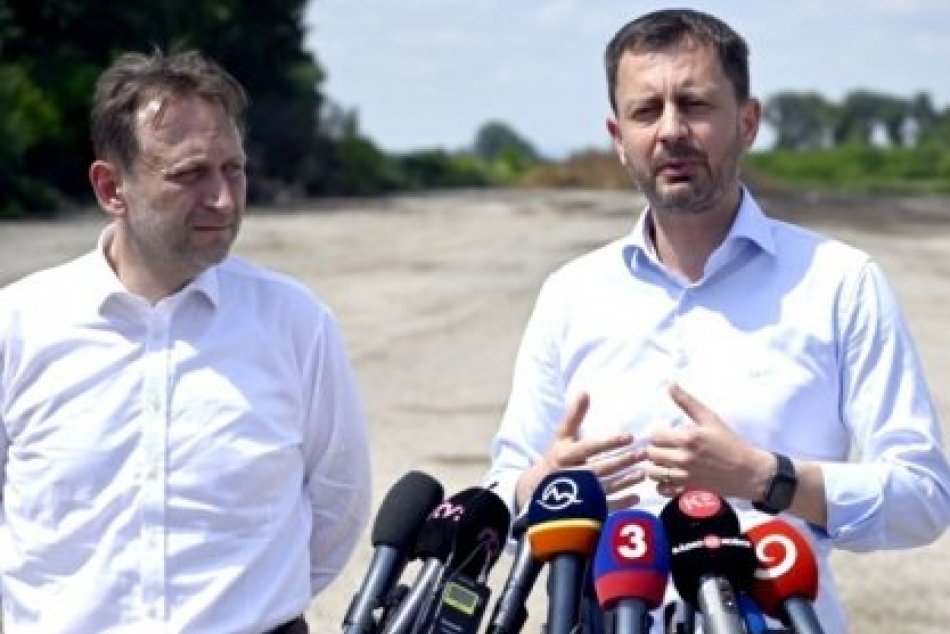 OBRAZOM: Predseda vlády a minister pri obci Trhovište v okrese Michalovce