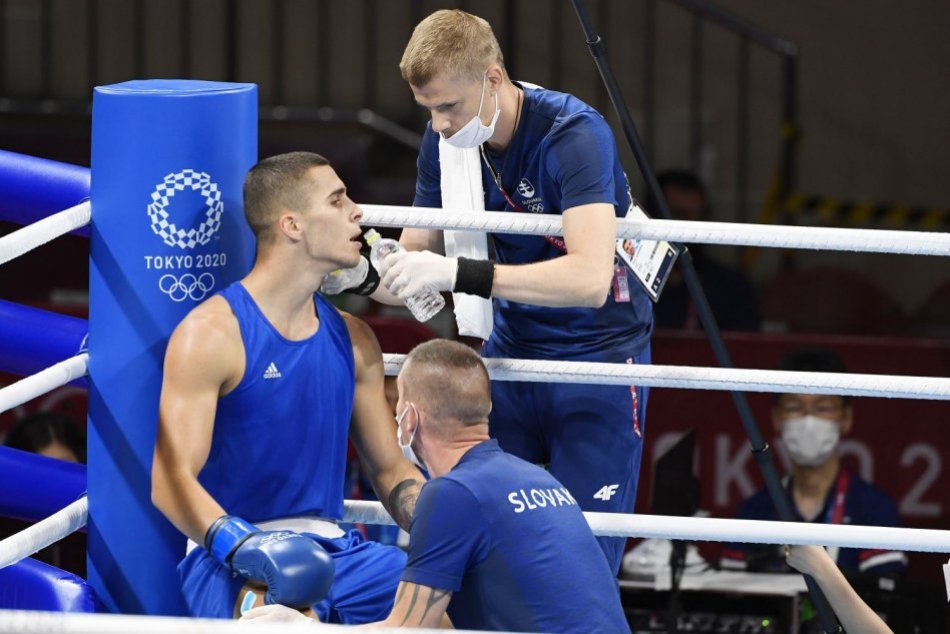 Olympiáda: Slovenský boxer Andrej Csemez postúpil do osemfinále