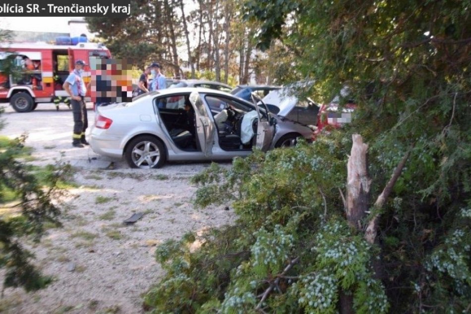 FOTO: Pri dopravnej nehode v Prievidzi zomrel 74-ročný vodič
