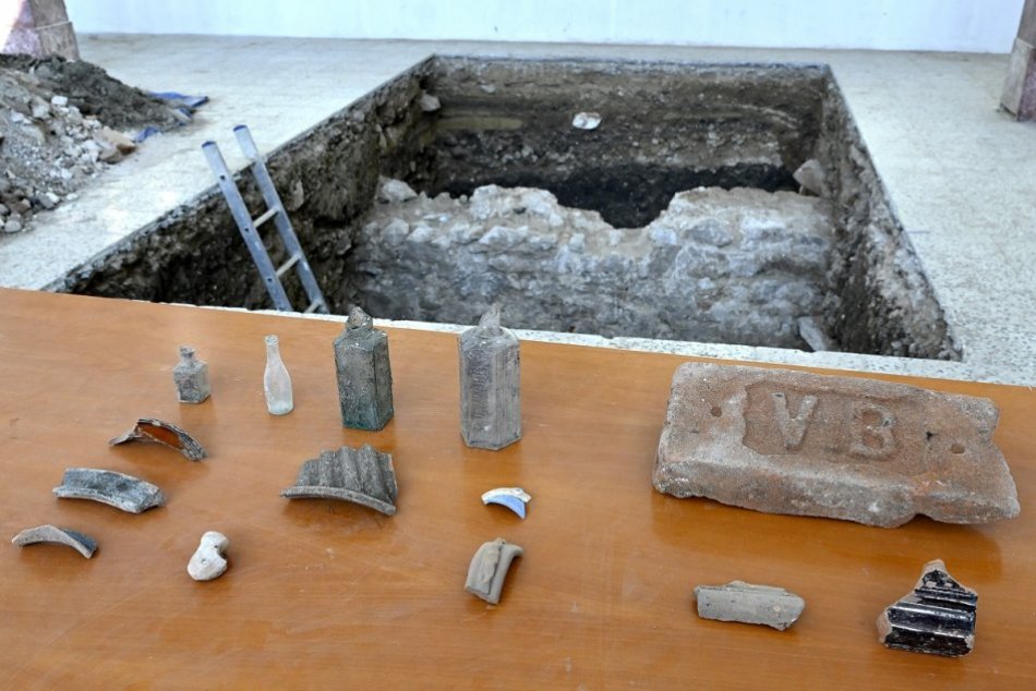 OBRAZOM: Archeologický výskum v trenčianskej synagóge priniesol unikátne nálezy