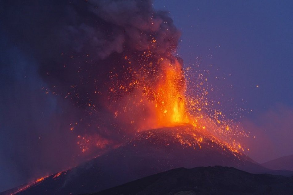 Erupcia sopky Etna, 9. mája 2021