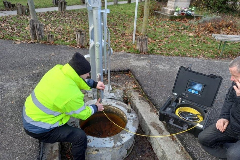 Kontrola artézskej studne na Hornej ulici
