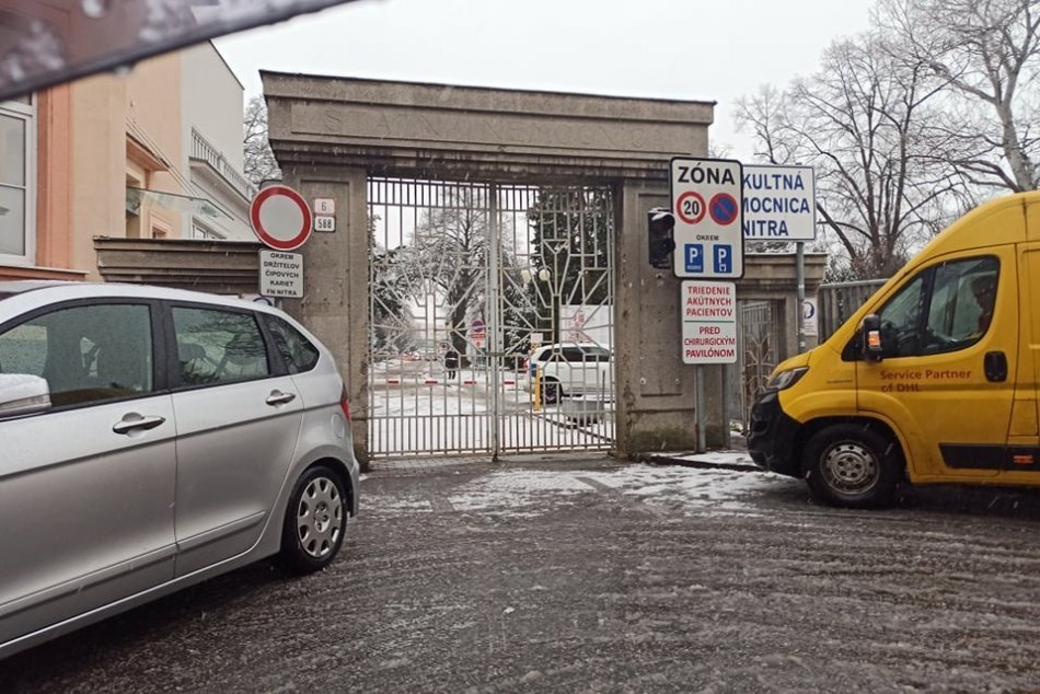 Vchod do nemocnice zo Špitálskej ulice