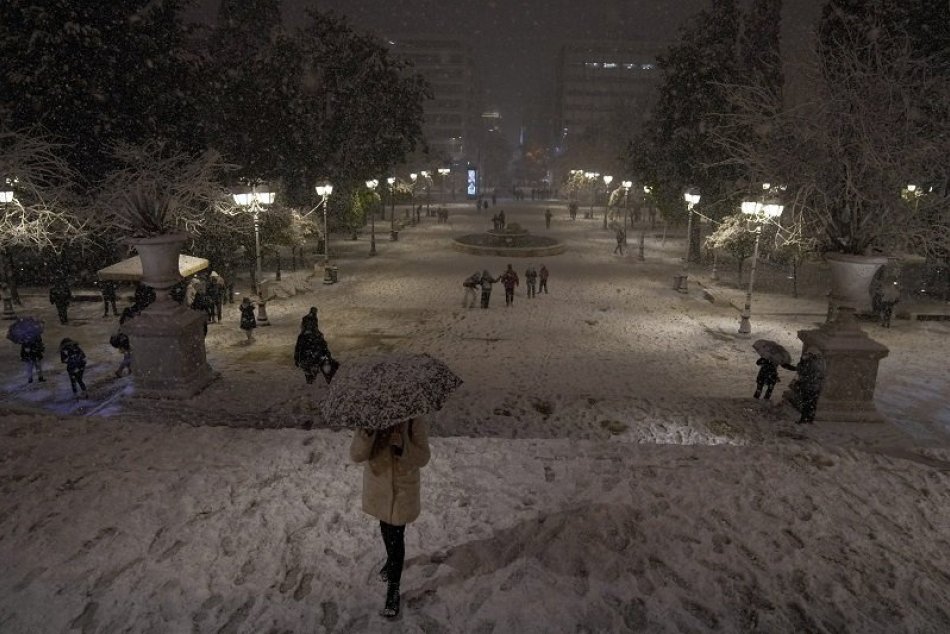 Silné sneženie spôsobilo kolaps v Turecku a Grécku