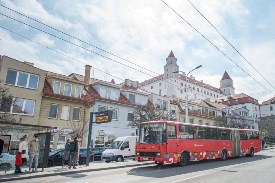 V Bratislave sa už autobusmi Karosa v MHD neodveziete