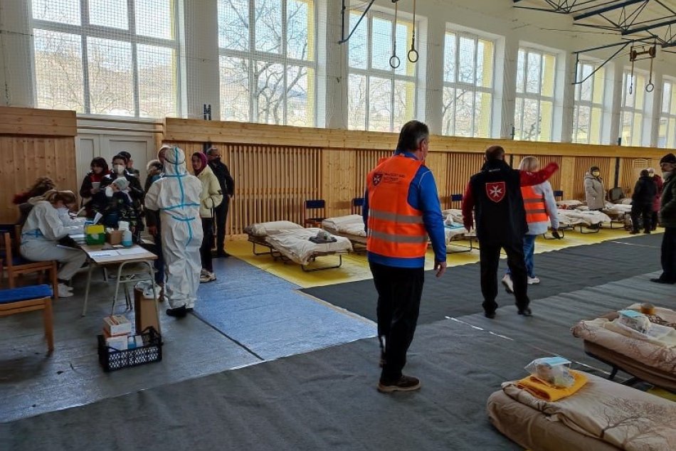 V telocvični SOŠ Veterinárnej v Nitre ubytovali utečencov z Ukrajiny