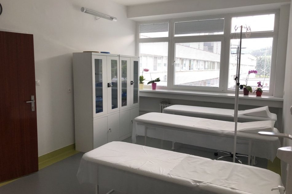 V OBRAZOCH: Ambulanciu intervenčnej algeziológie v bystrickej nemocnici