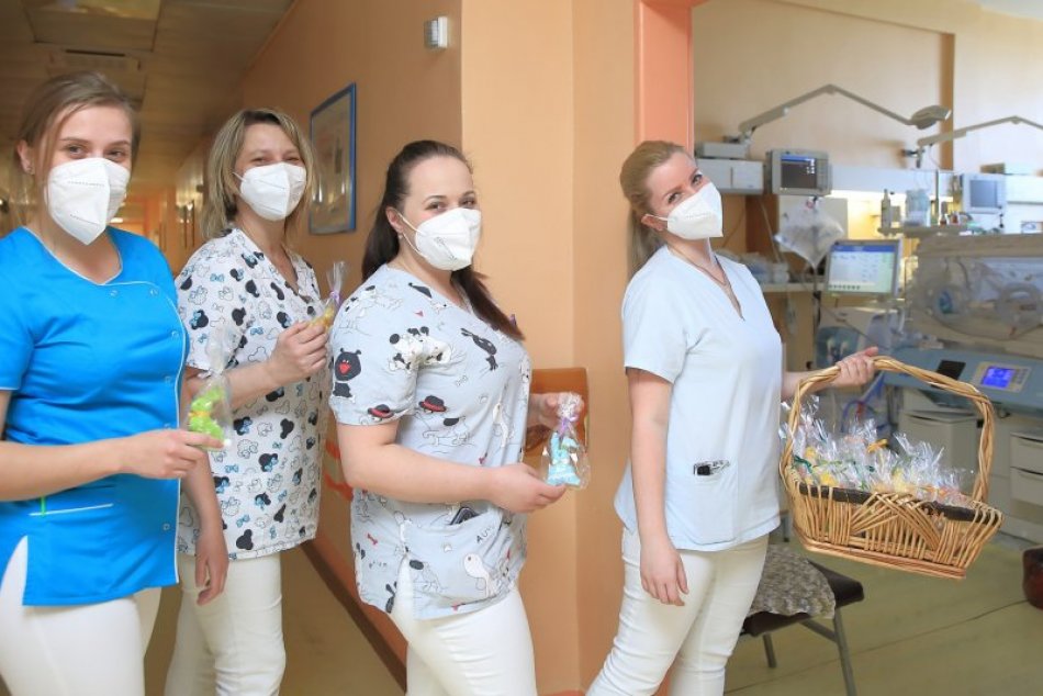 OBRAZOM: V nemocnici čakala na najmenších veľkonočná výslužka