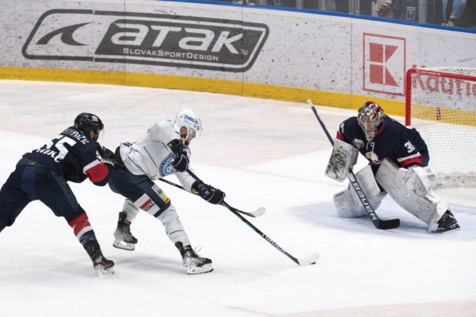 1. finále: HC Slovan Bratislava – HK Nitra 6:4 (2:1, 3:1, 1:2)