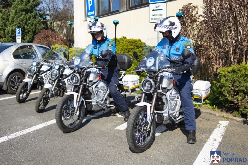 Objektívom: Nové motorky pre mestských policajtov v Poprade