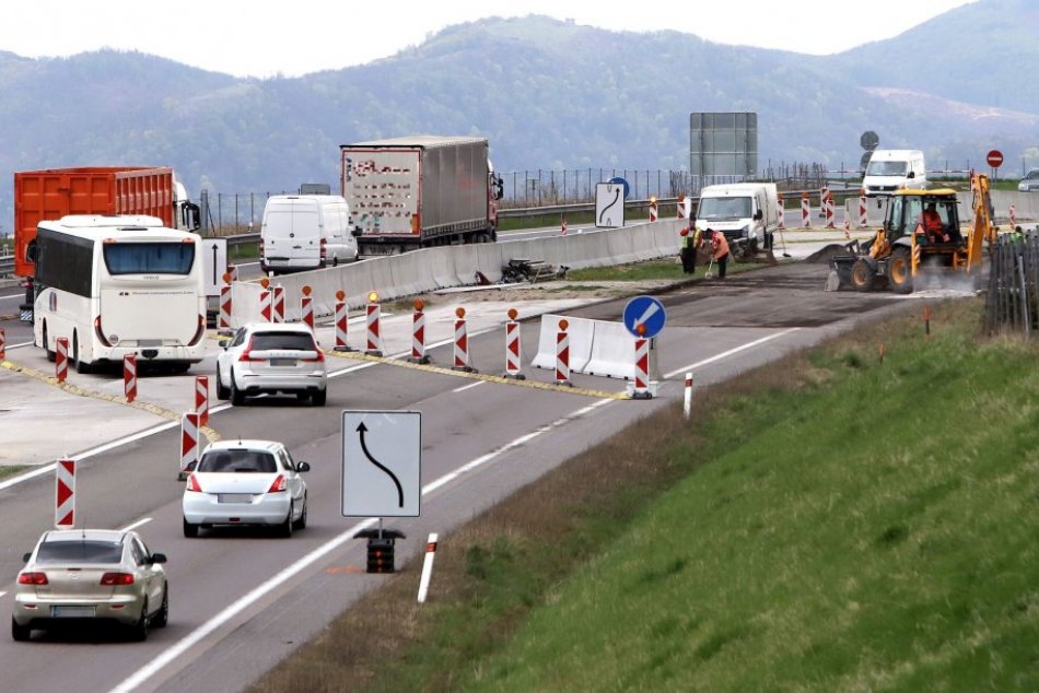V OBRAZOCH: Rekonštrukcia mosta pri obci Badín