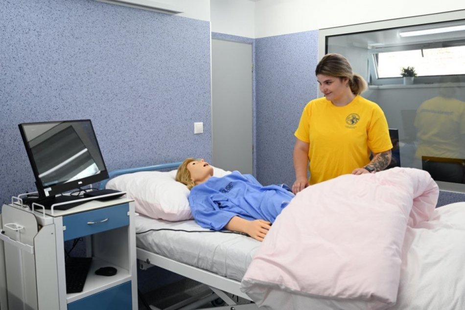 Na Trnavskej univerzite otvorili telemedicínske simulačné centrum