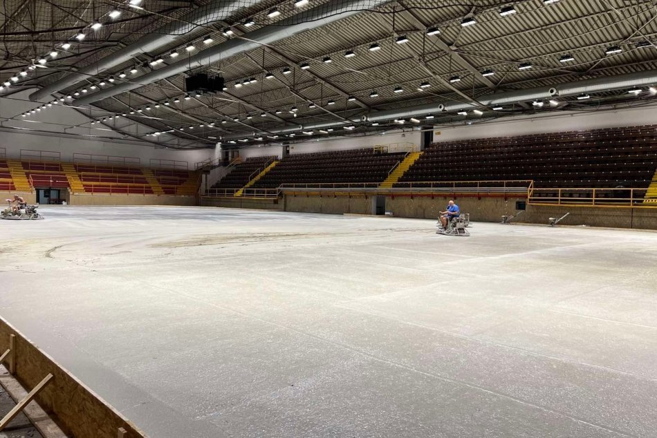 Oprava hokejového štadióna v Topoľčanoch