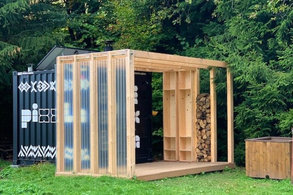 V OBRAZOCH: Nad Bystricou vyrástla lesná sauna
