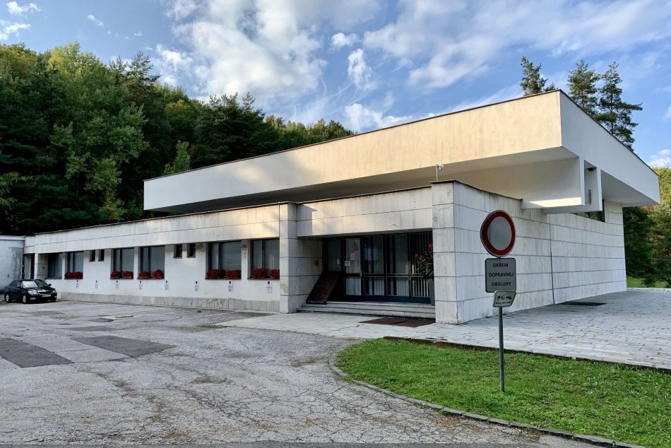 V OBRAZOCH: V Bystrici sa pokračuje v rekonštrukcii kremačných pecí