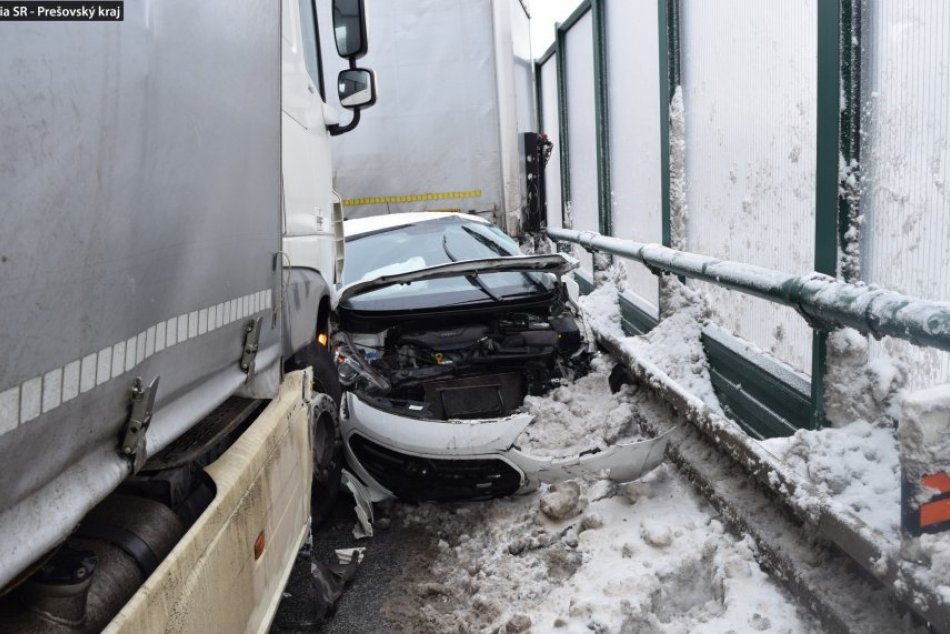 Objektívom: Vážna nehoda na nadjazde v Prešove