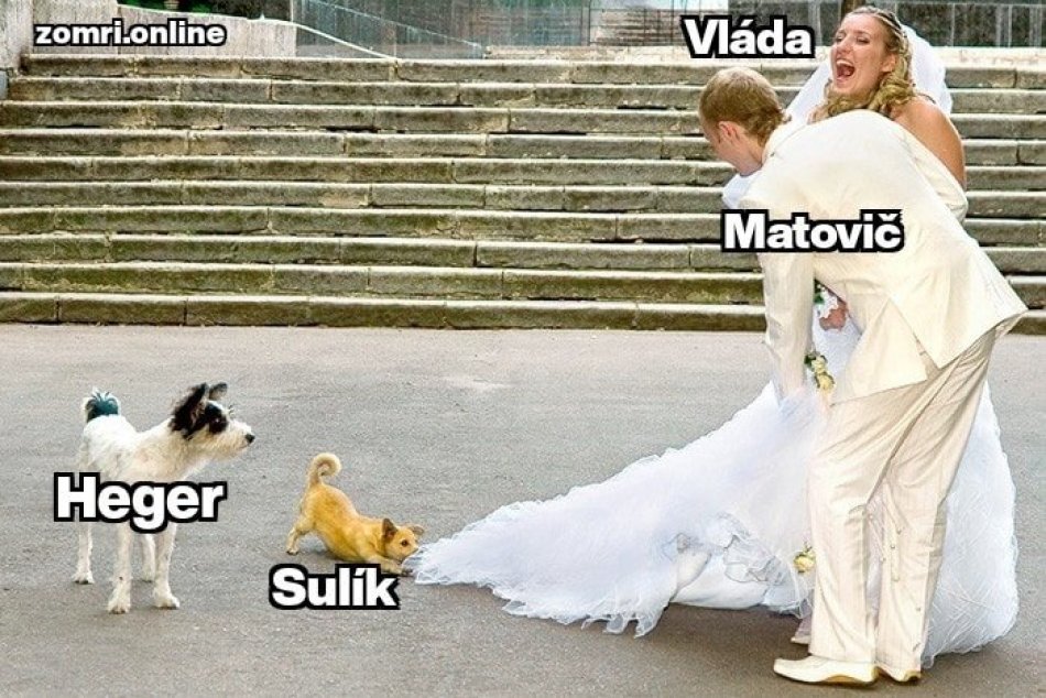 Najlepšie memes: Internet sa baví na páde vlády