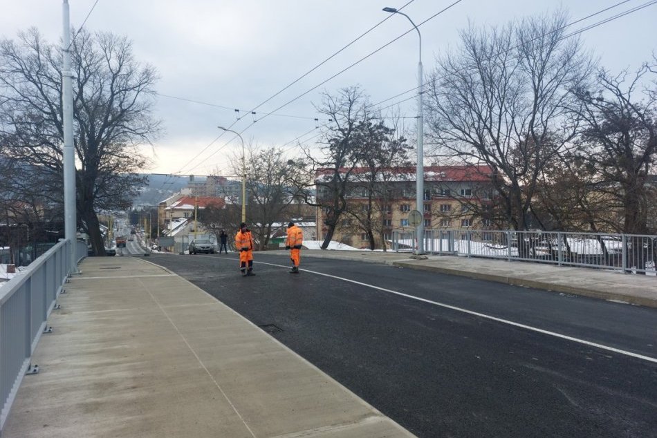Objektívom: Na Škultétyho v Prešove už otvorili zrekonštruovaný most