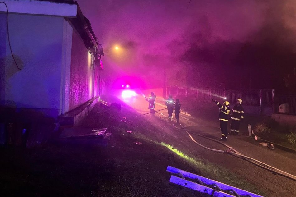 Nočný požiar rodinného domu v obci Bojničky