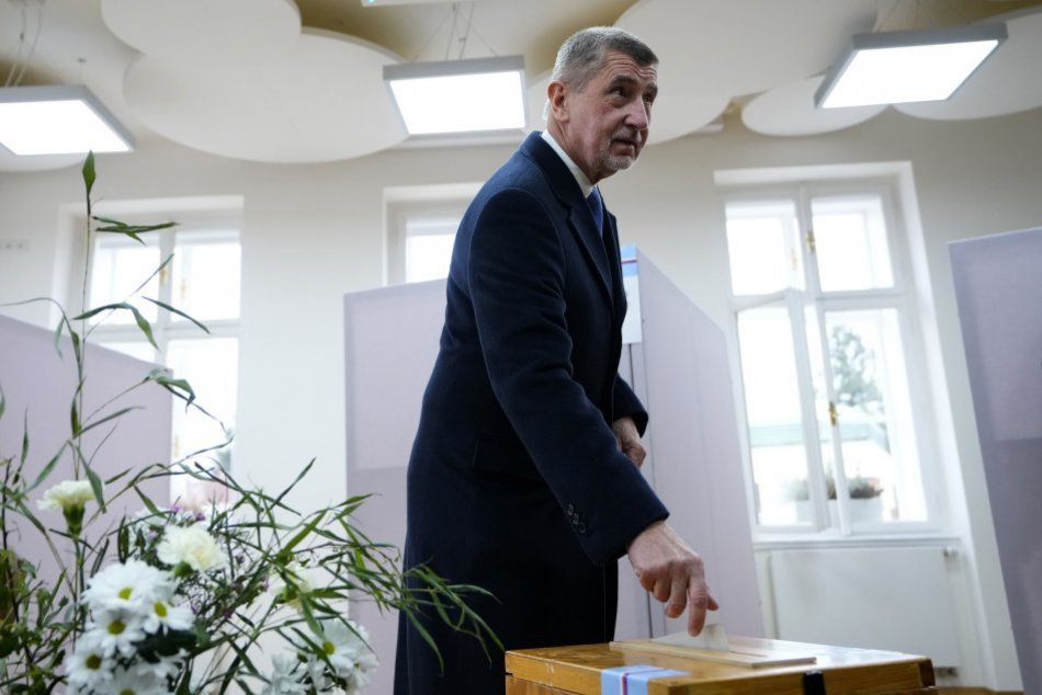 Dvojica kandidátov postupujúcich do 2. kola českých prezidentských volieb
