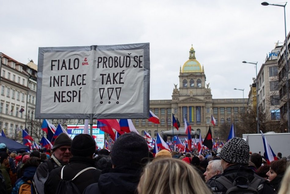 Protivládny protest v Prahe
