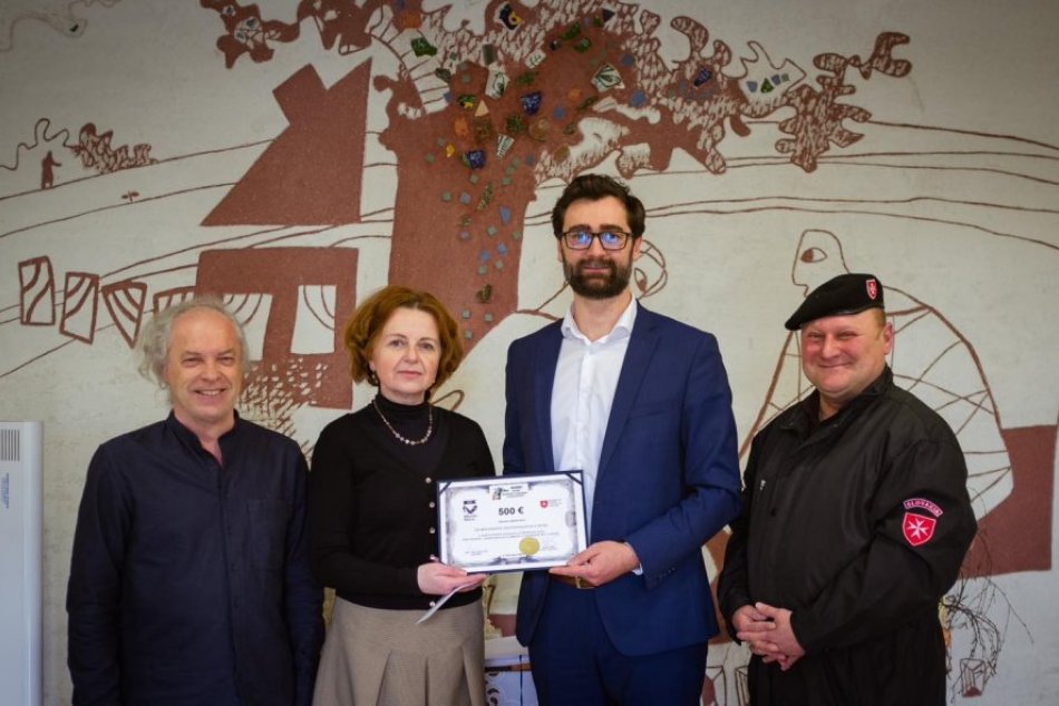 Poslanci vyzbierali peniaze pre nitriansky hospic