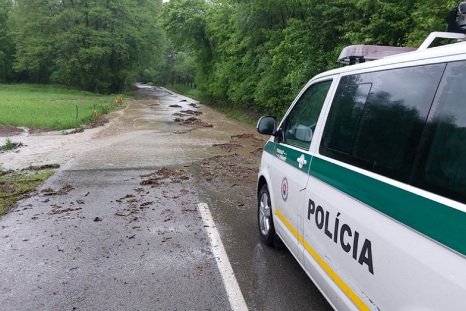 Dážď robí problémy na celom Slovensku