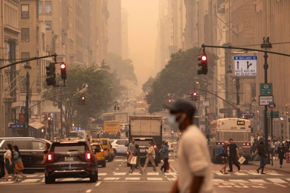 Dym z lesných požiarov v Kanade ohrozuje aj obyvateľov New Yorku