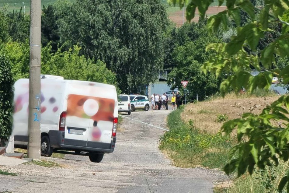 Polícia uzavrela cestu pri pekárňach v Nitre