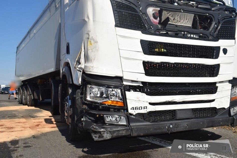 Hrozivá nehoda na D1: Kamión zdemoloval PATROLU a zranil pracovníkov
