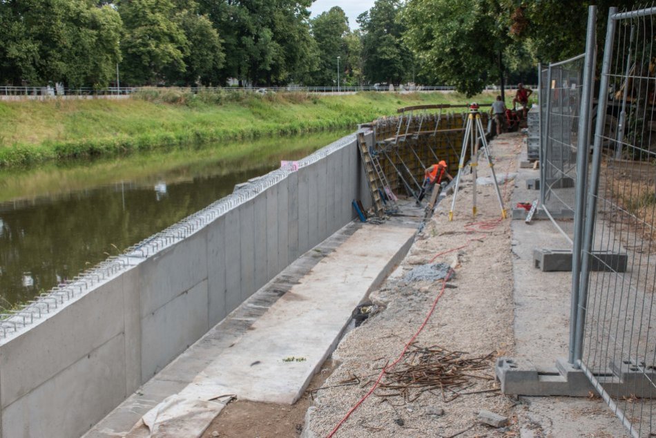 Výstavba nového podjazdu pod Univerzitným mostom v Nitre