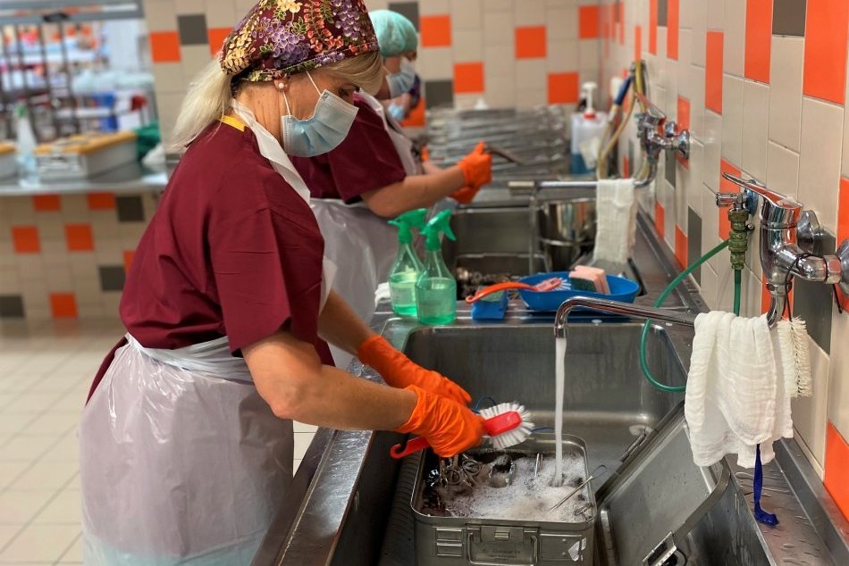 V OBRAZOCH: Oddelenie centrálnej sterilizácie v bystrickej nemocnici