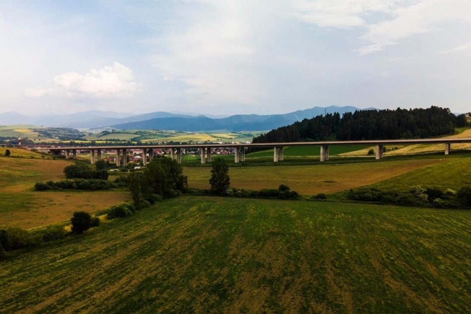 Nové úseky diaľnice D1 na záberoch