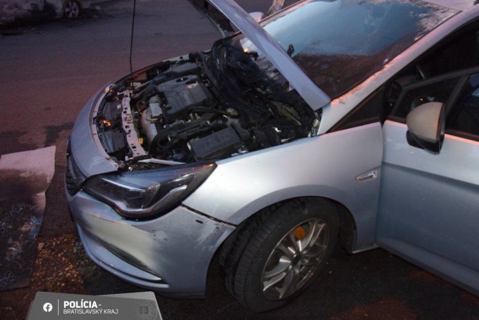 Seničan poškodil v Bratislave auto výbušninou