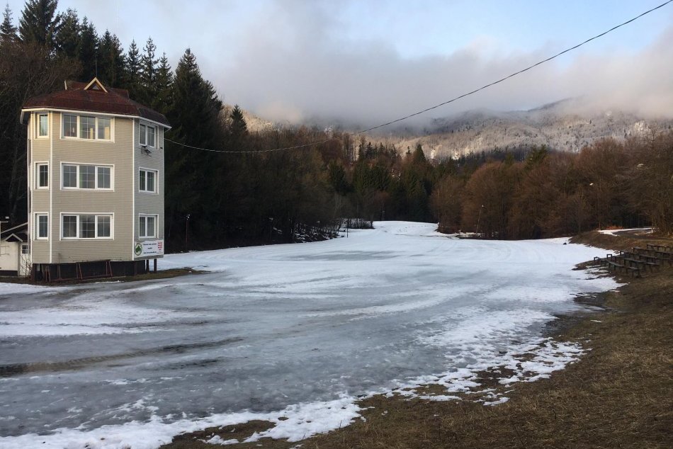 V OBRAZOCH: Podmienky na bežkárskych tratiach nie sú veľmi dobré